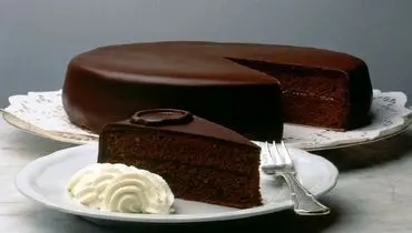 طرز تهیه کیک ساچر شکلاتی با سس مخصوص