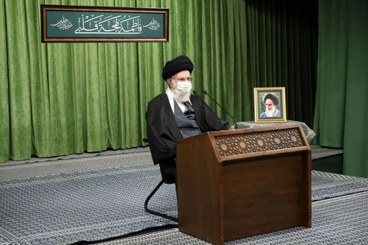 ترجمه حدیث نصب شده در حسینیه امام خمینی (ره) در دیدار مداحان با رهبر انقلاب + عکس