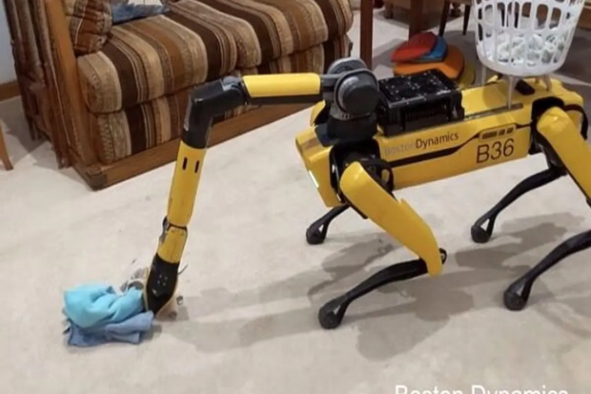 سگ رباتیک با شارژ خودکار رونمایی شد+ فیلم
