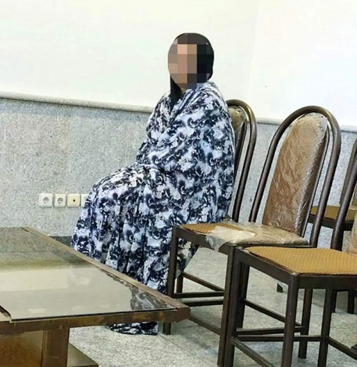 گریم حرفهای دختر سارق برای سرقت میلیونی