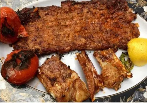 ناهار امروز: ته‌انداز مرغ با سس پستو؛ یک پلو مخلوط متفاوت با طعمی به یاد ماندنی