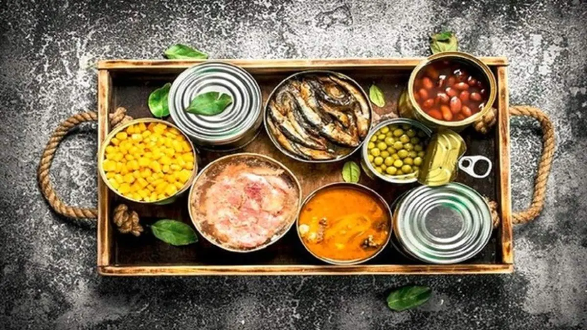 خطرات مصرف غذاهای کنسروی برای سلامتی