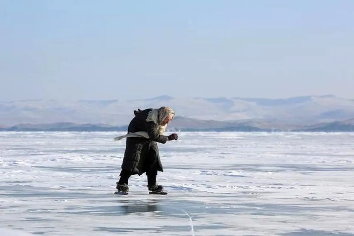 اسکیت روی یخ پیرزن ۸۰ ساله روس+ عکس