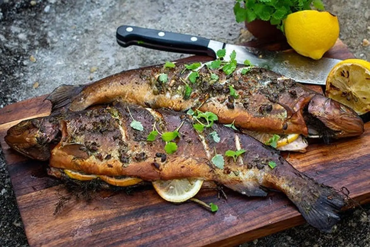 طرز تهیه ماهی دودی گیلانی خوشمزه و لذیذ