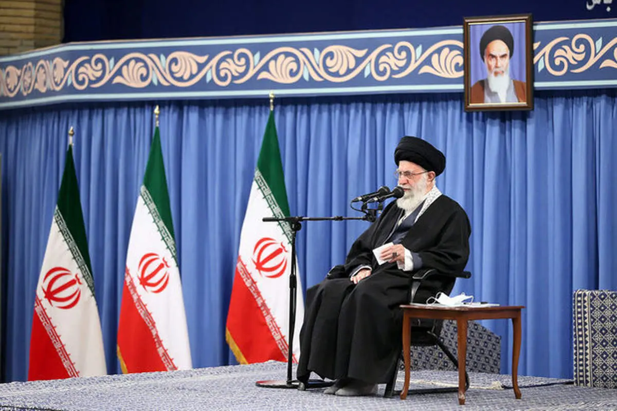 دیدار فرماندهان نیروی هوایی و پدافند هوایی ارتش با رهبر انقلاب