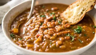 خورش عدس سبز طالقان و گیلان با مرغ یا گوشت
