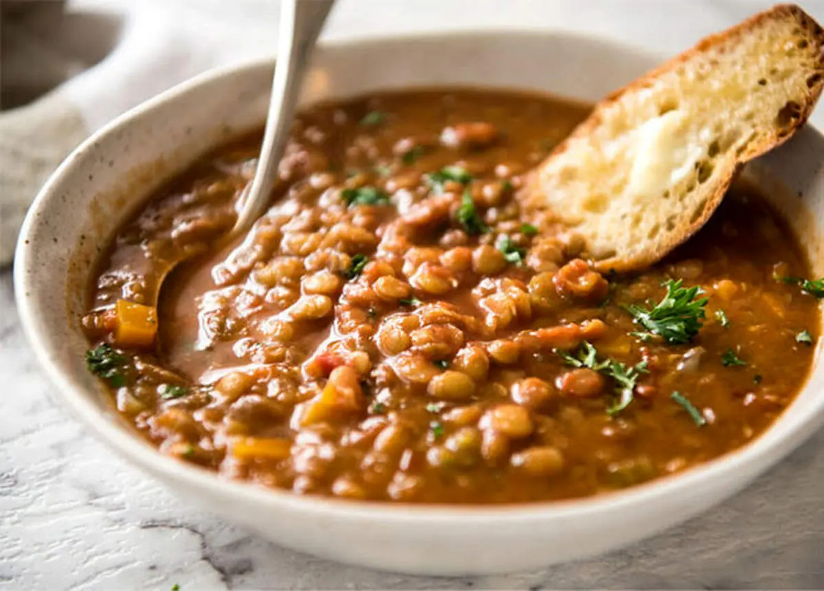 خورش عدس سبز طالقان و گیلان با مرغ یا گوشت
