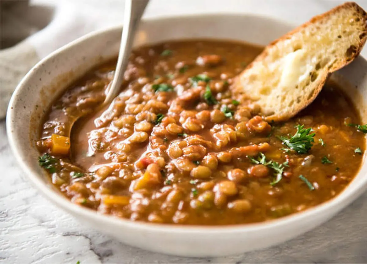 خورش عدس سبز طالقان و گیلان با مرغ یا گوشت