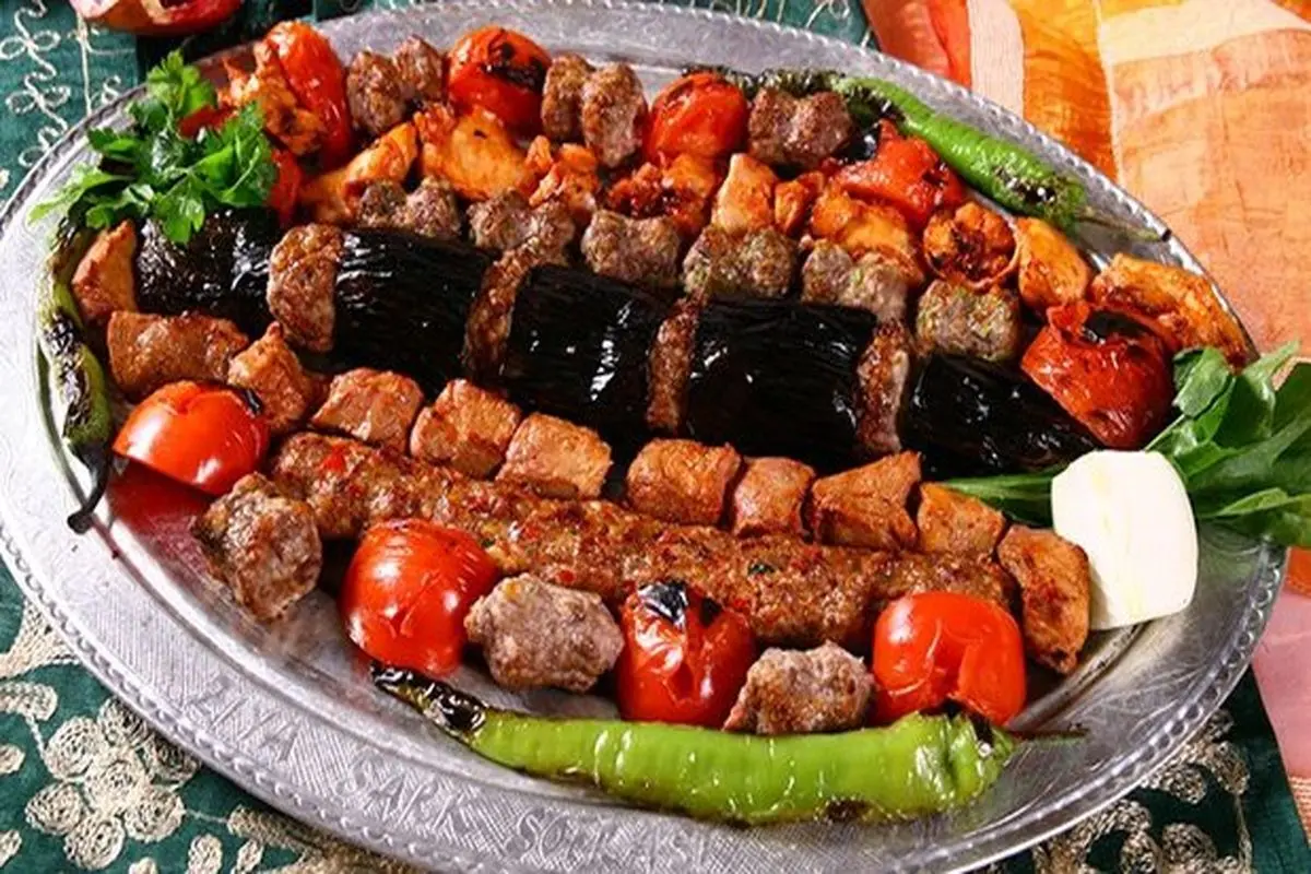 طرز تهیه پاتلیجان کباب ترکیه ای خوشمزه و لذیذ
