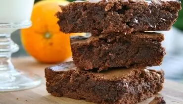 طرز تهیه کیک براونی پرتقال و بادام