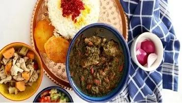 طرز تهیه قرمه سبزی با رب گوجه فرنگی