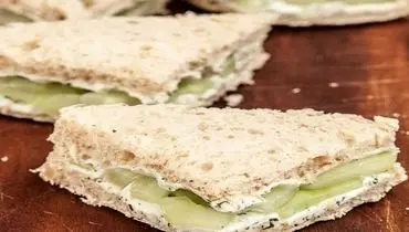 طرز تهیه ساندویچ رژیمی خیار و لیمو