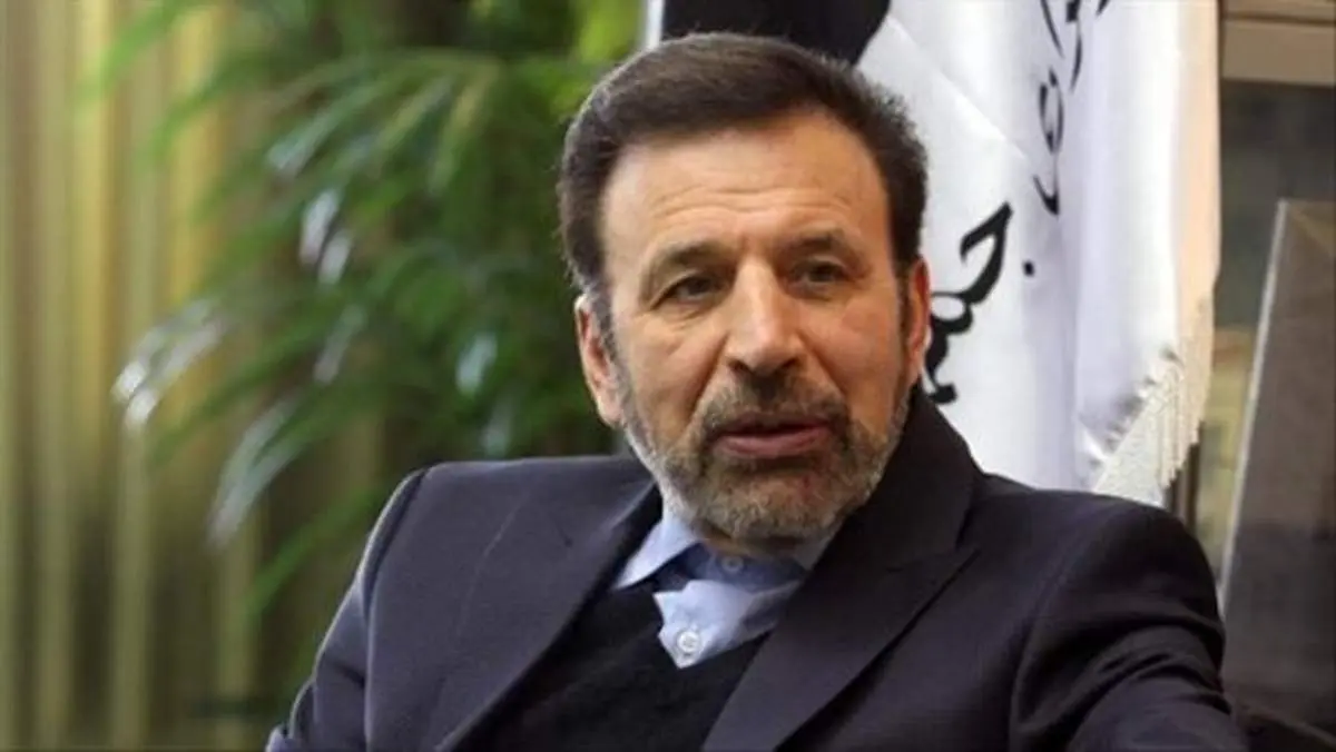 انتقاد توئیتری واعظی از شعار مرگ بر روحانی در راهپیمایی ۲۲ بهمن اصفهان