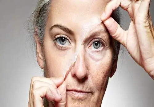 برای مقابله با پیری پوست، این ۴ خوراکی را حتما بخورید!