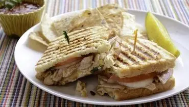 طرز تهیه ساندویچ پنیر و مرغ بوفالو خوشمزه