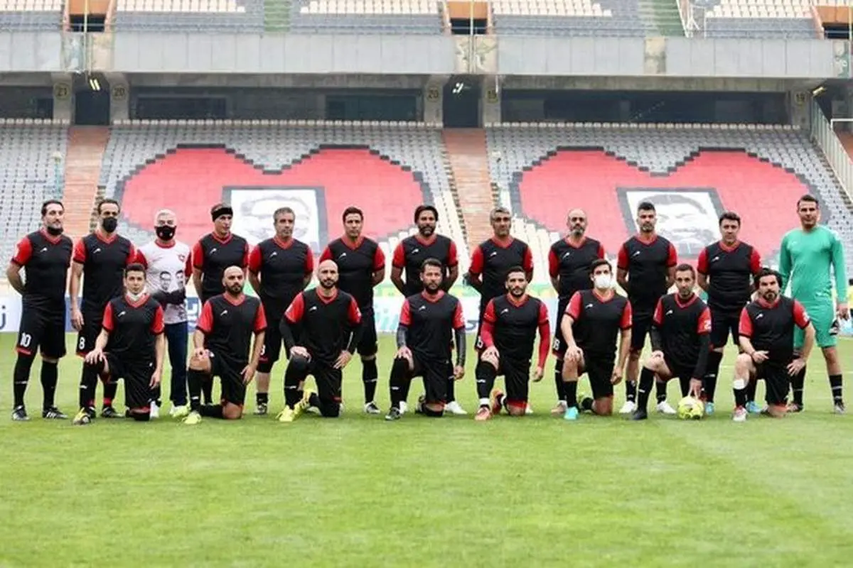 دیدار تیم‌های فوتبال منتخب ۹۸ و منتخب سرخابی