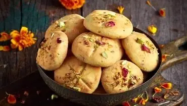 طرز تهیه شیرینی زعفرانی شب عید