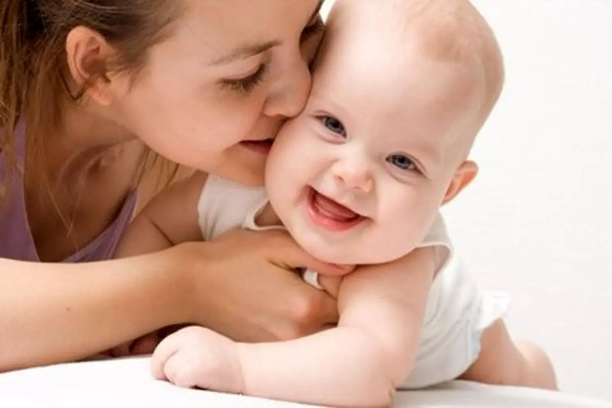 شیر مادر از دستگاه گوارش نوزاد محافظت می‌کند