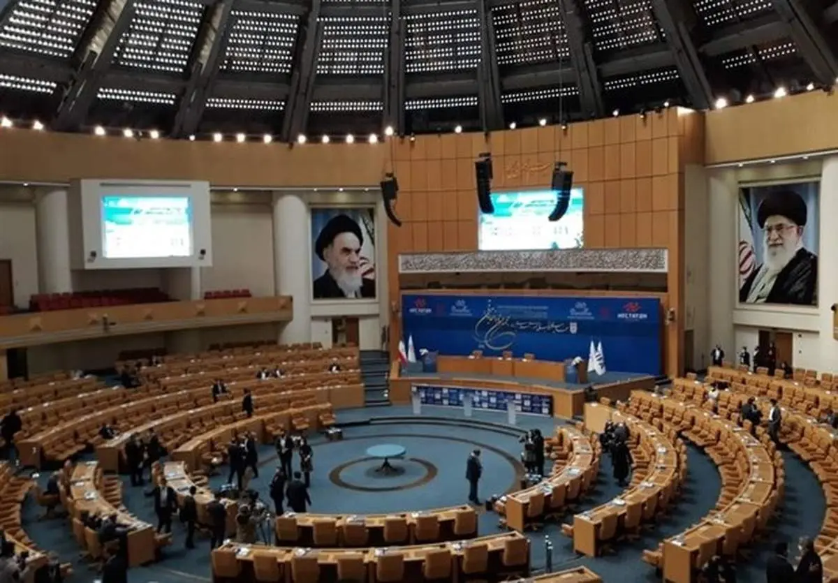 «عزیزی خادم» رئیس فدراسیون فوتبال شد + حواشی/ عزیزی خادم: خادم فوتبال ایران خواهد بود