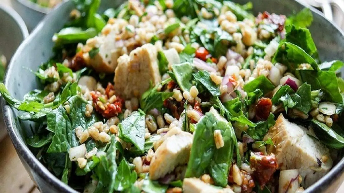 طرز تهیه کاسه انرژی سبزیجات غذایی