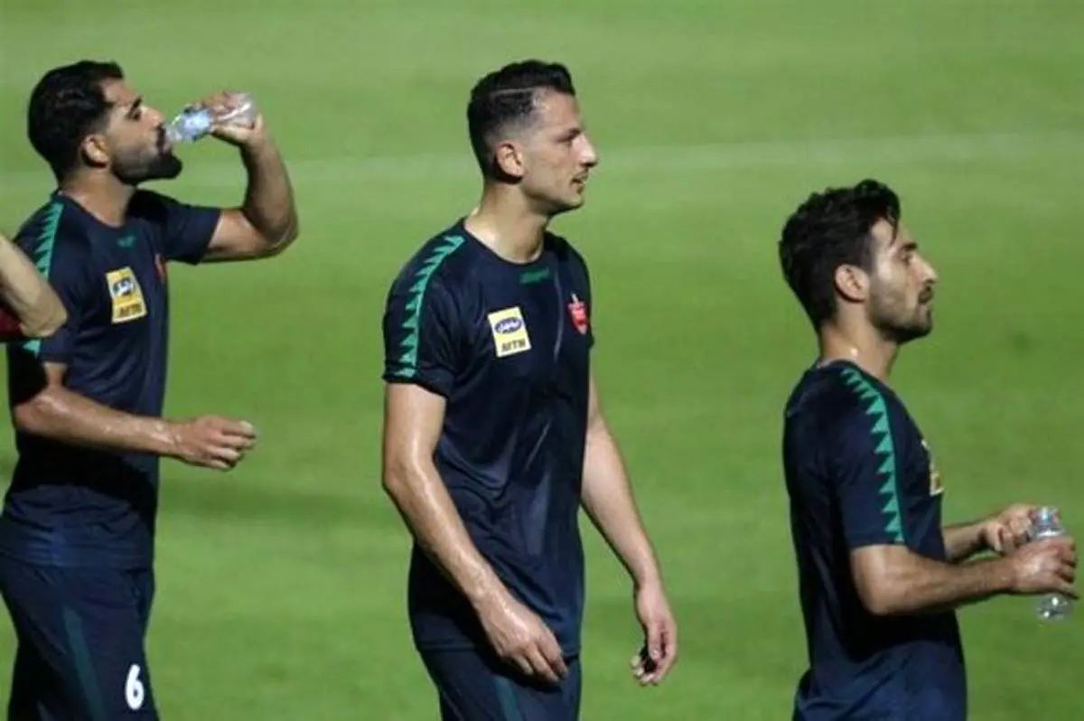 مهاجم پرسپولیس بازی با گل‌کهر را از دست داد