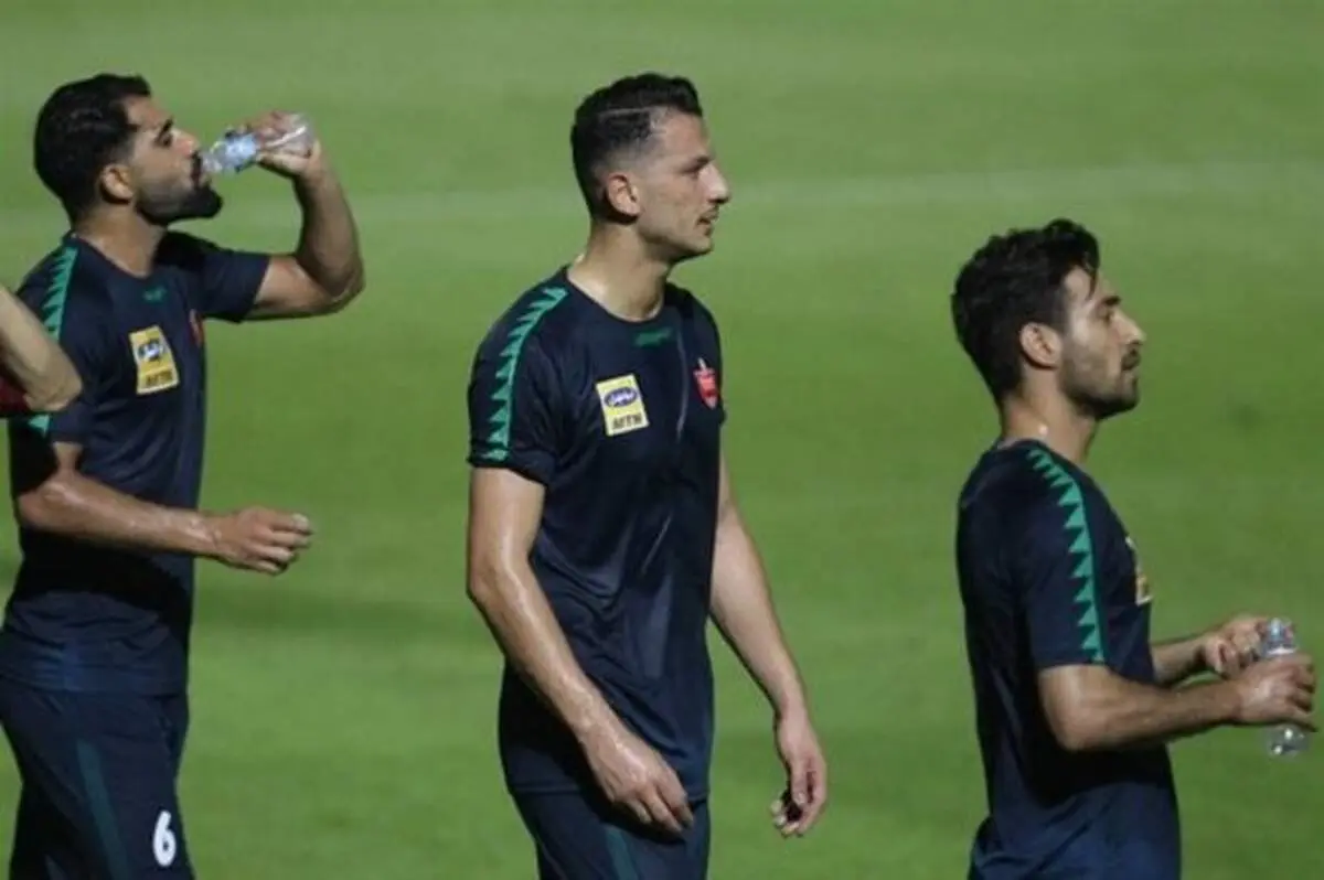 مهاجم پرسپولیس بازی با گل‌کهر را از دست داد