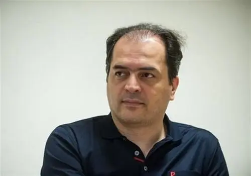 پادرمیانی پیمان یوسفی برای مرخصی گرفتن حسن رنگرز از دبیر+ فیلم