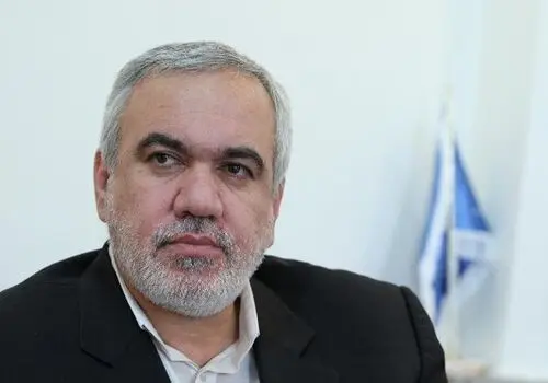 کری‌خوانی سنگین مجری شبکه گیلان برای استقلالی‌ها
