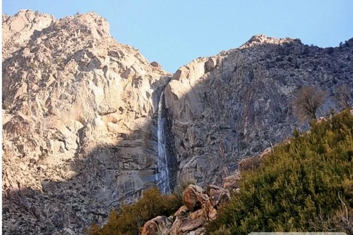 وروار؛ بلندترین آبشار خاورمیانه در جنوب کرمان+عکس