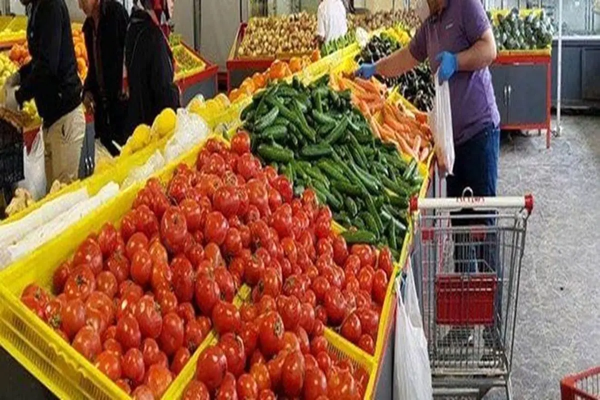 کاهش قیمت سبزیجات و صیفی جات در میادین میوه و تره بار