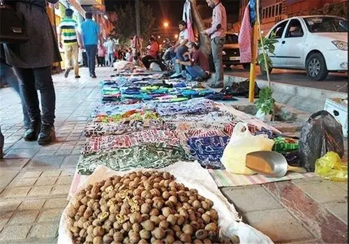 ساماندهی دستفروشان خیابان انقلاب تا یک ماه آینده