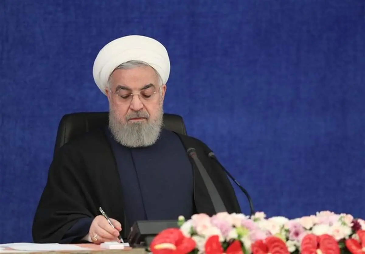 بانک استعفا داد/ مومنی مشاور رئیس جمهور در امور مناطق آزاد شد