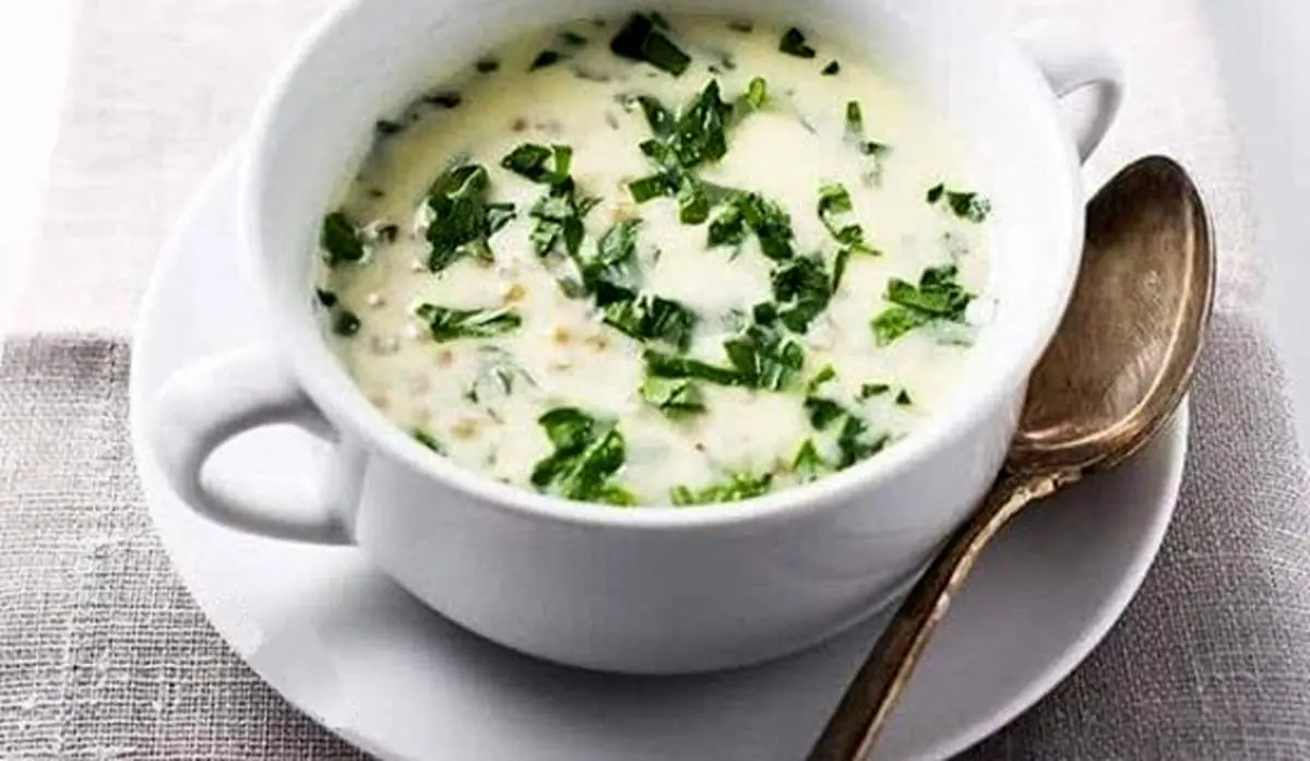 طرز تهیه آش برنج و گشنیز پرخاصیت