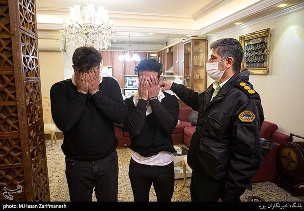 بازداشت سارقان حین سرقت از خانه ویلایی+ تصاویر صحنه جرم