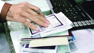 کاهش کاربرد دفترچه بیمه سلامت با شیب ملایم / حذف دفترچه کاغذی تا اردیبهشت ۱۴۰۰