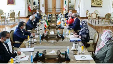 حضور ۴ زن در هیات ایرلندی در مذاکره با ظریف + عکس