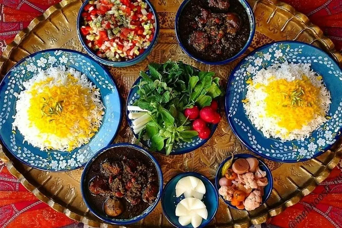 طرز تهیه و نکاتی درباره جا افتادن قورمه سبزی