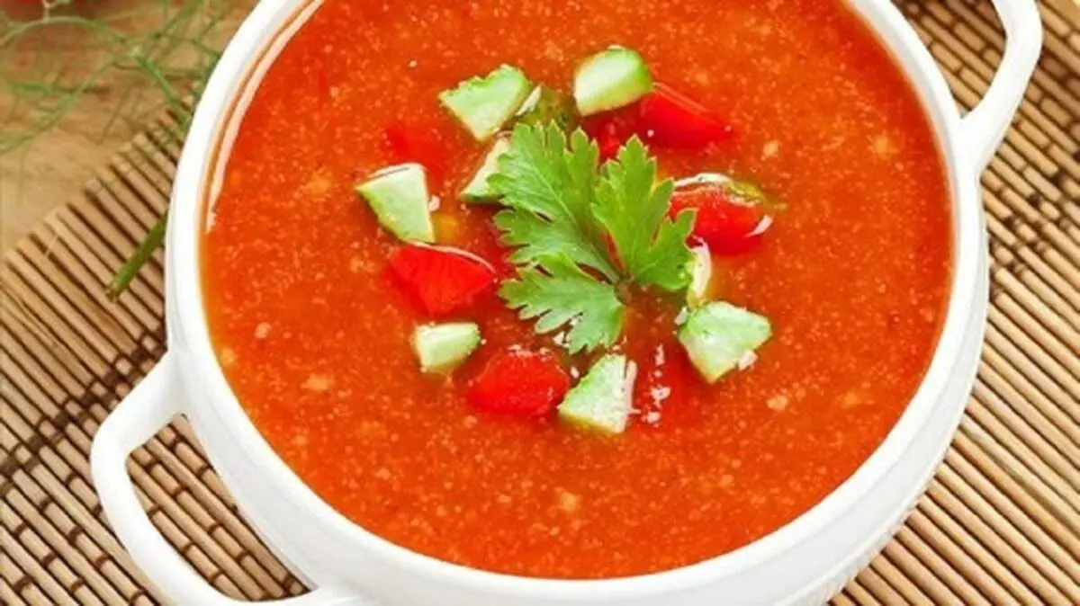 طرز تهیه گازپاچو، آب دوغ خیار اسپانیایی