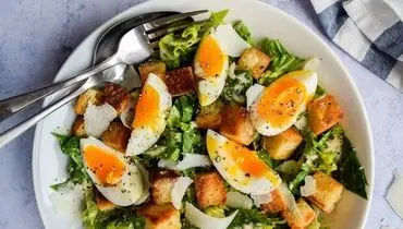 طرز تهیه سالاد کارپور با نان مخصوص