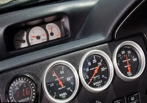 بازار روغن موتور زیر فشار گرانی له شد
