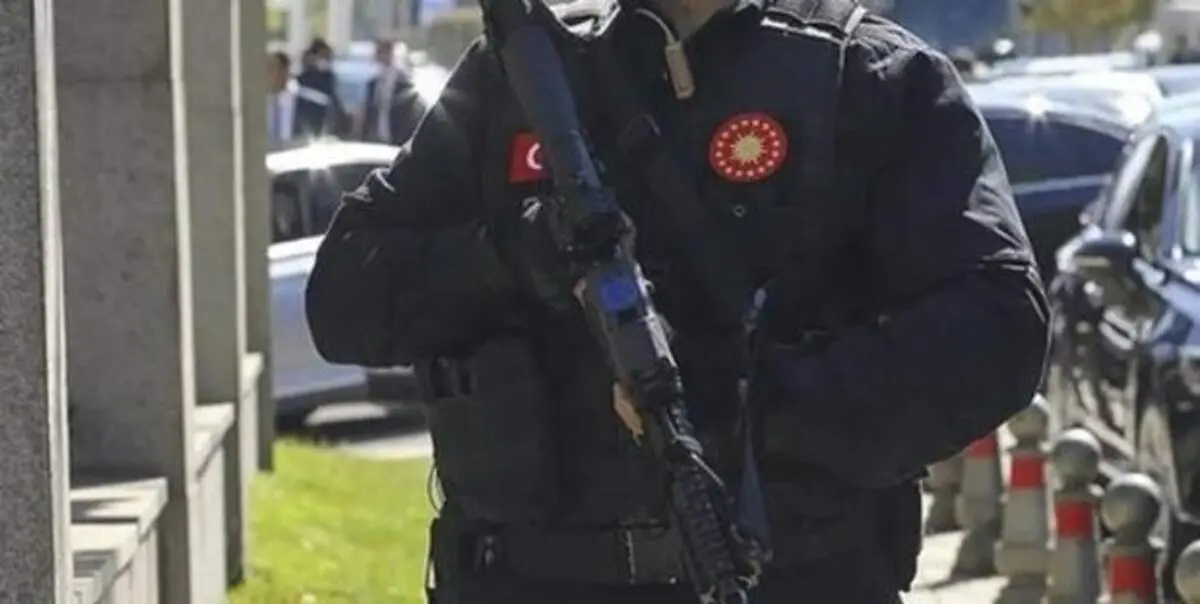محافظ اردوغان خودکشی کرد