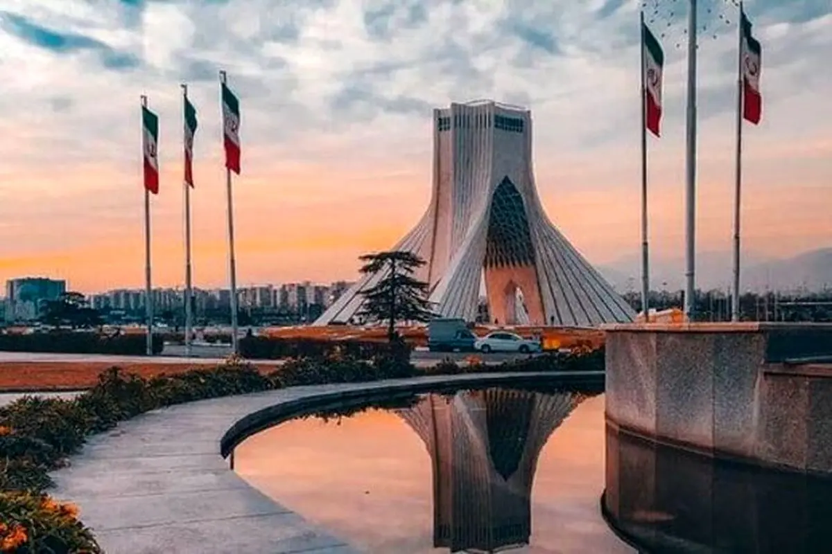 توپ سال نو در میدان آزادی تهران «در» شد