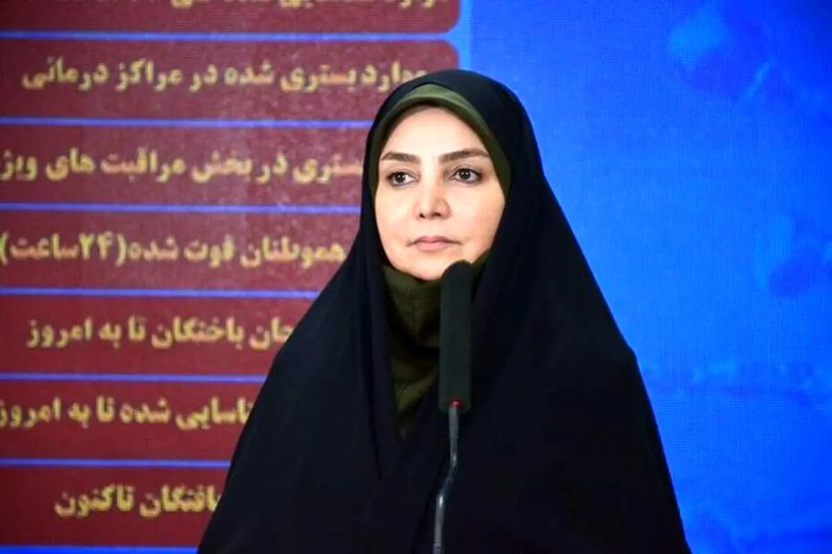 لاری: چند ماه برای سفر رفتن صبر کنید