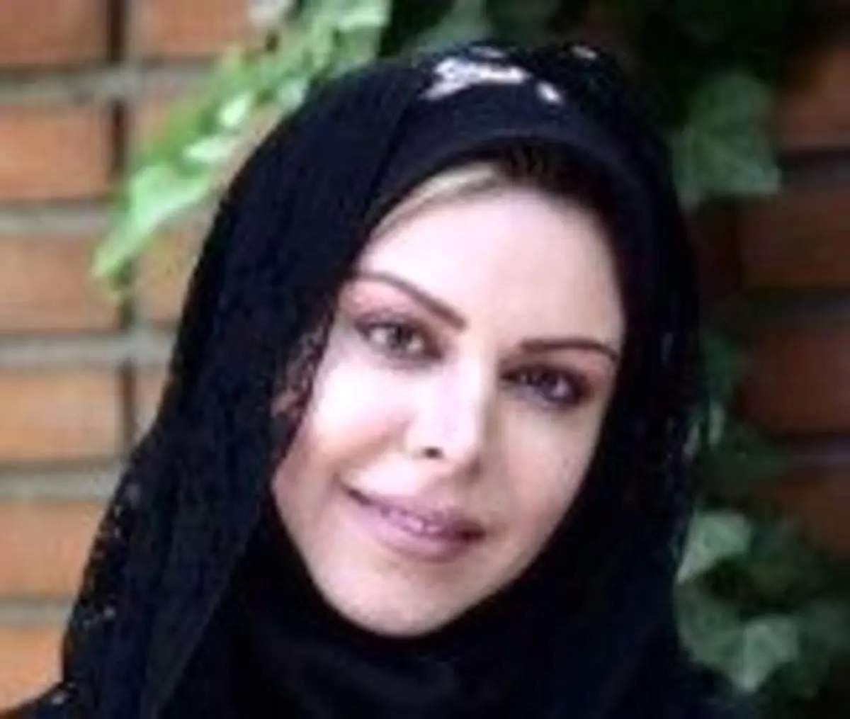 ماسک گل گلی ِ خانم بازیگر +عکس
