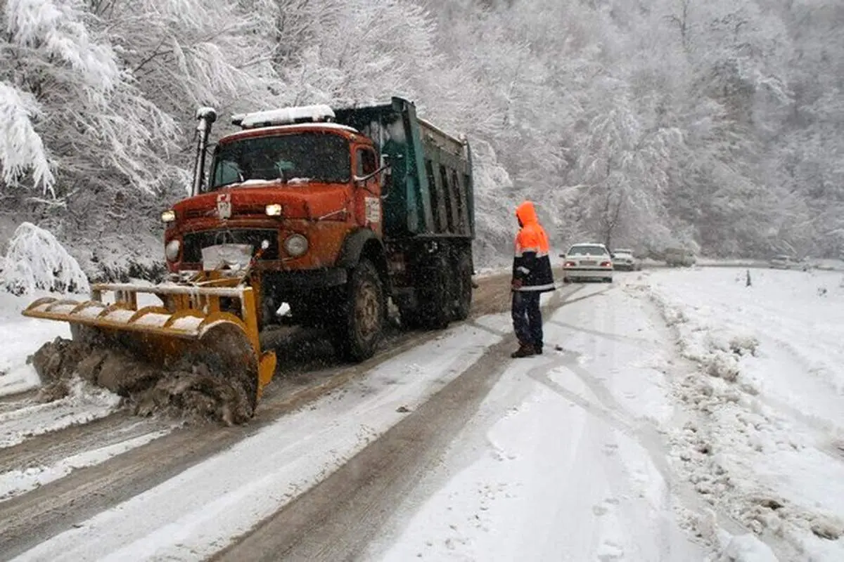جادههای ۹ استان زیر بارش برف و باران