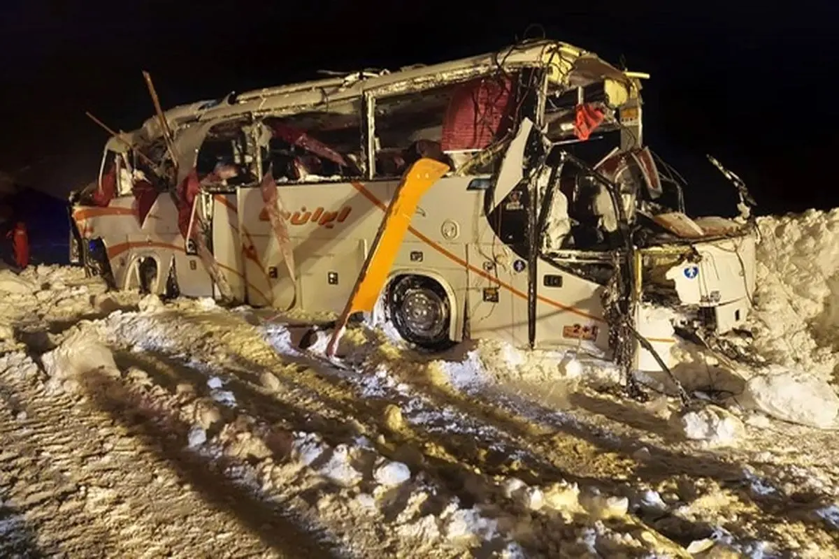 واژگونی اتوبوس فوتسالیست‌ها در جاده کرج-چالوس+ فیلم و تصاویر