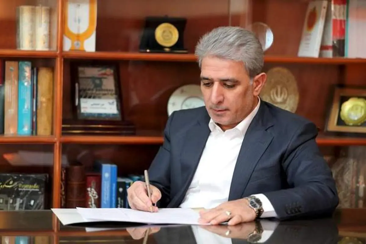 تقاضای مدیرعامل بانک ملی ایران از مشتریان: به شعب بانک نروید
