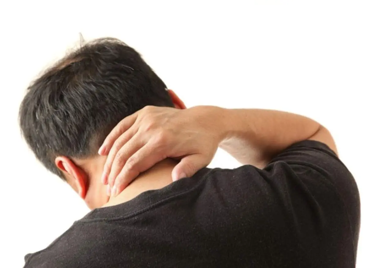 ۵ روش برای کاهش تنش مرتبط با استرس در گردن و شانه‌ها