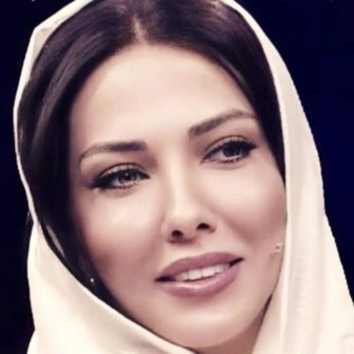 مانتوی خاص خانم بازیگر +عکس