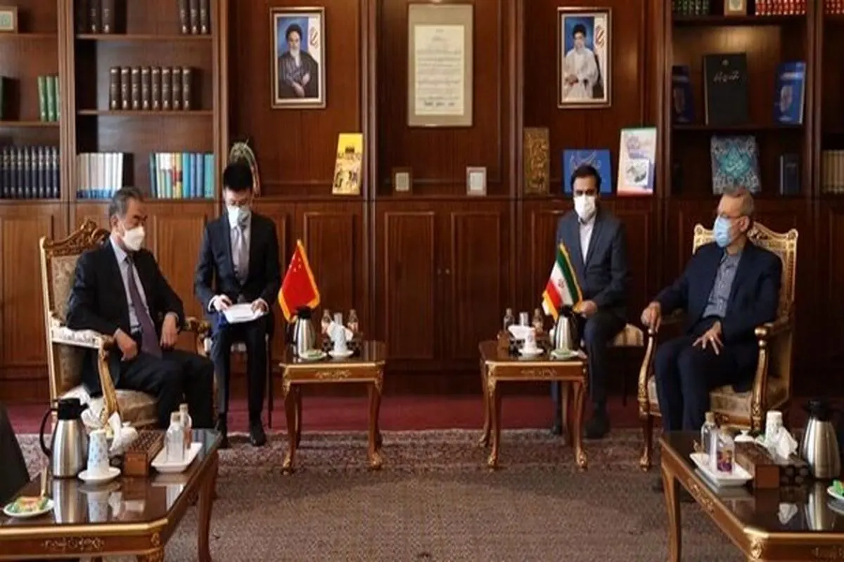 در دیدار وزیر خارجه چین با لاریجانی برنامه جامع همکاری ایران و چین نهایی شد
